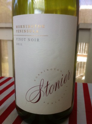 wine wankers australian wine blog stonier mornington peninsular pinot noir 2011